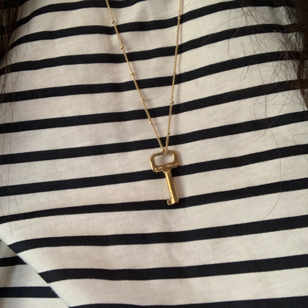 🎊 Closet closing! Hurry..
Authentic Louis Vuitton key, transfer to necklace